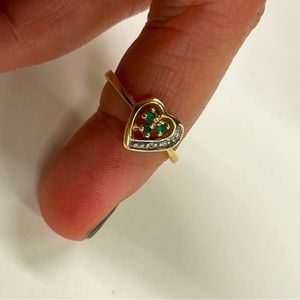 10k yellow gold emerald heart ring